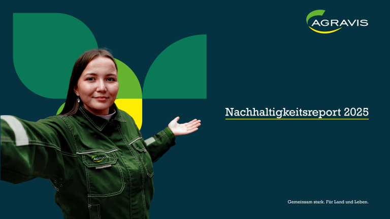 Titelbild des Nachhaltigkeitsreports 2025 von AGRAVIS mit Mitarbeiterin in Arbeitskleidung und AGRAVIS-Logo