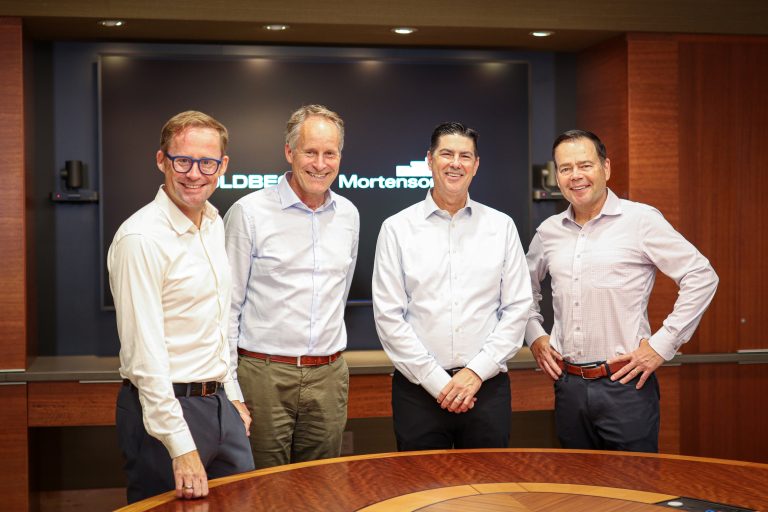 Jan-Hendrik Goldbeck, Jörg-Uwe Goldbeck, Derek Cunz und David Mortenson bei der Gründung des Joint Ventures für den US-amerikanischen Markt.