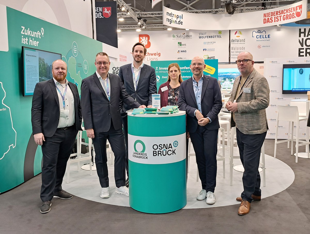 Sechs Vertreter von WFO, WIGOS und oleg am gemeinsamen Osnabrücker Messestand.